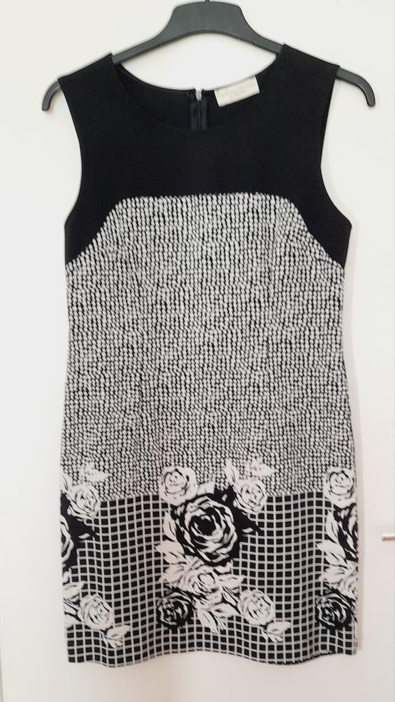 Élégante robe noir et blanc, Blanc