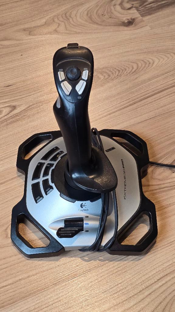 Joystick Logitech Extreme 3D Pro MSFS P3d, Informatique & Logiciels, Joysticks, Utilisé, Enlèvement ou Envoi