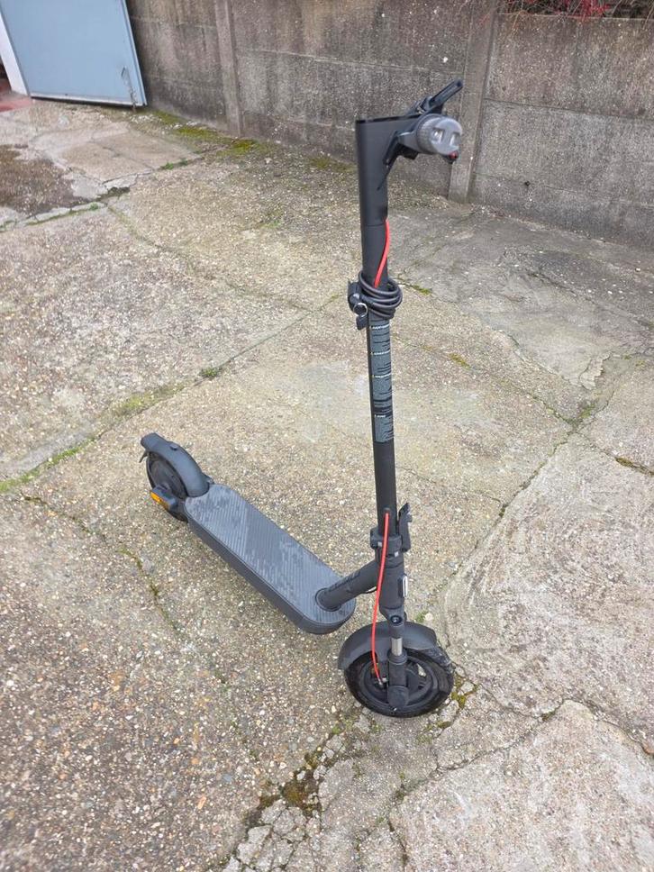 Elektrische step, Fietsen en Brommers, Steps, Zo goed als nieuw, Elektrische step (E-scooter), Ophalen