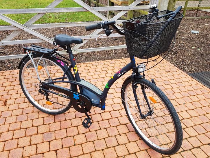 CITY BIKE de la marque B'TWIN modèle ELOPS, Vélos & Vélomoteurs, Vélos | Femmes | Vélos pour femme, Comme neuf, Accès (extra) bas