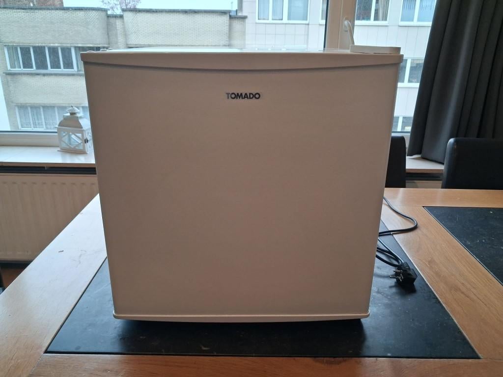 Diepvriezer, Elektronische apparatuur, Vriezers en Diepvrieskisten, Minder dan 85 cm, Minder dan 60 cm, Zo goed als nieuw, Vrijstaand