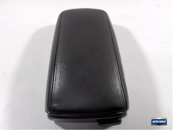 Accoudoir d'un Volvo V70, -, 3 mois de garantie, -, -