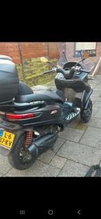 piaggio mp3 400 2022 lichte schade, Motoren