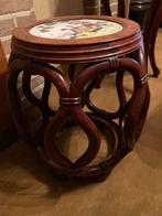 Table d'appoint en palissandre et porcelaine, Enlèvement