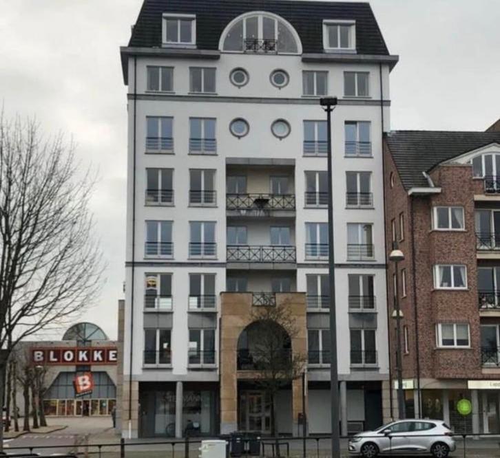 Te huur droge garagebox in Turnhout, Immo, Garages en Parkeerplaatsen, Turnhout