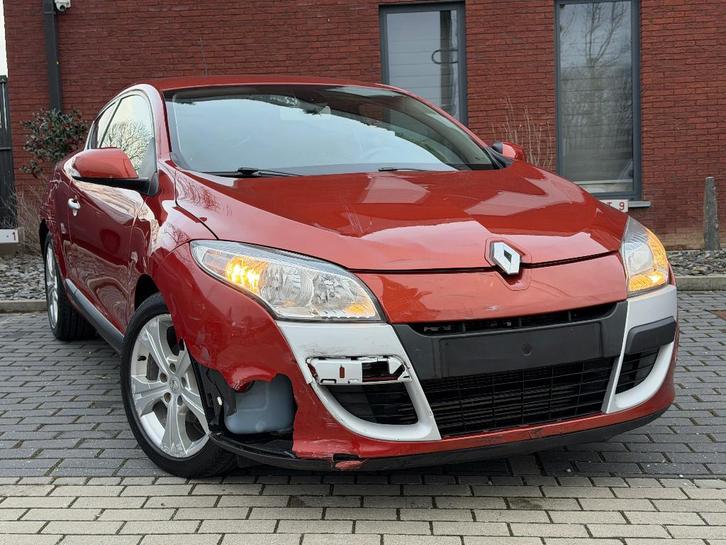 Renault Megane Coupé 1.4TCe (130Ch) Euro 5 ( 134.978Km ), Auto's, Renault, Bedrijf, Te koop, Mégane, ABS, Airbags, Airconditioning