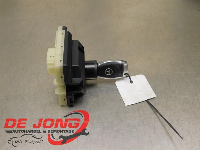 Serrure de contact + clé d'un Mercedes GLC-Klasse, Autos : Pièces & Accessoires, 3 mois de garantie, Utilisé, -, -