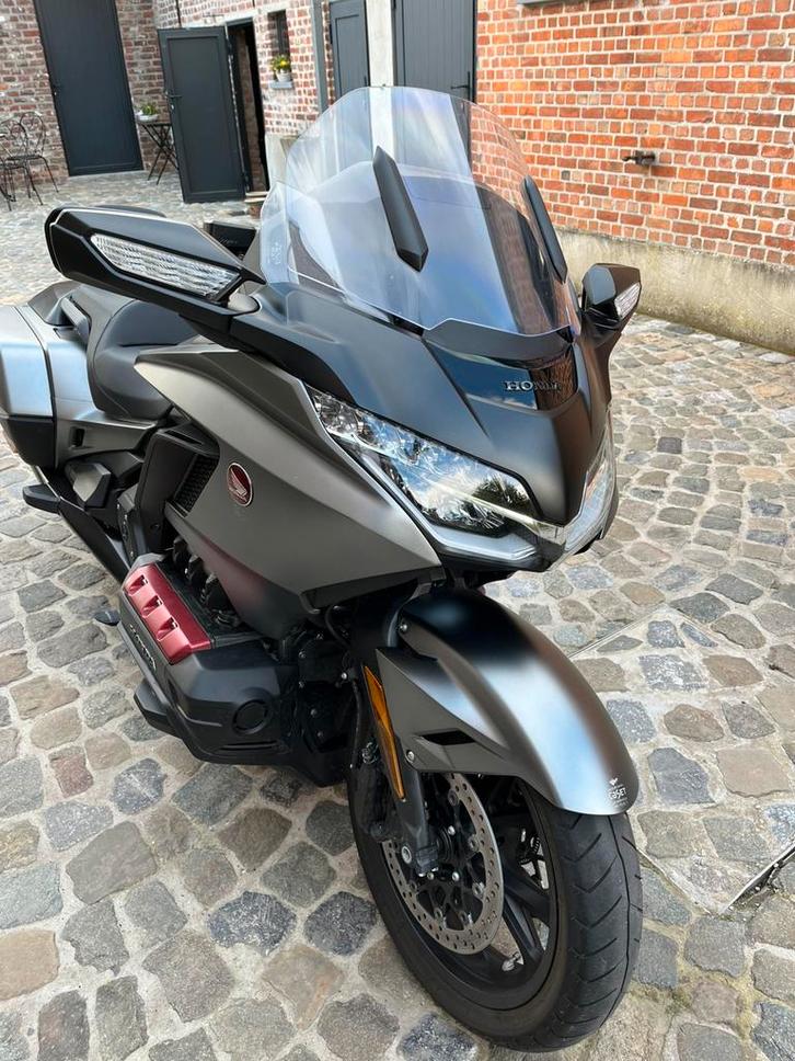 Honda Goldwing bijna nieuw dct 6 cilinder 1750km, Motoren, Motoren | Honda, Particulier, Toermotor, meer dan 35 kW, ABS, Cardan-aandrijving