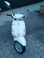 Vespa sprint klasse b zo goed als nieuw slechts 3236 km, Vélos & Vélomoteurs, Scooters | Vespa, Enlèvement