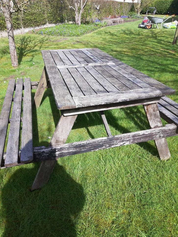 Picknicktafel in hout. Op te frissen, Tuin en Terras, Picknicktafels, Hout, Ophalen
