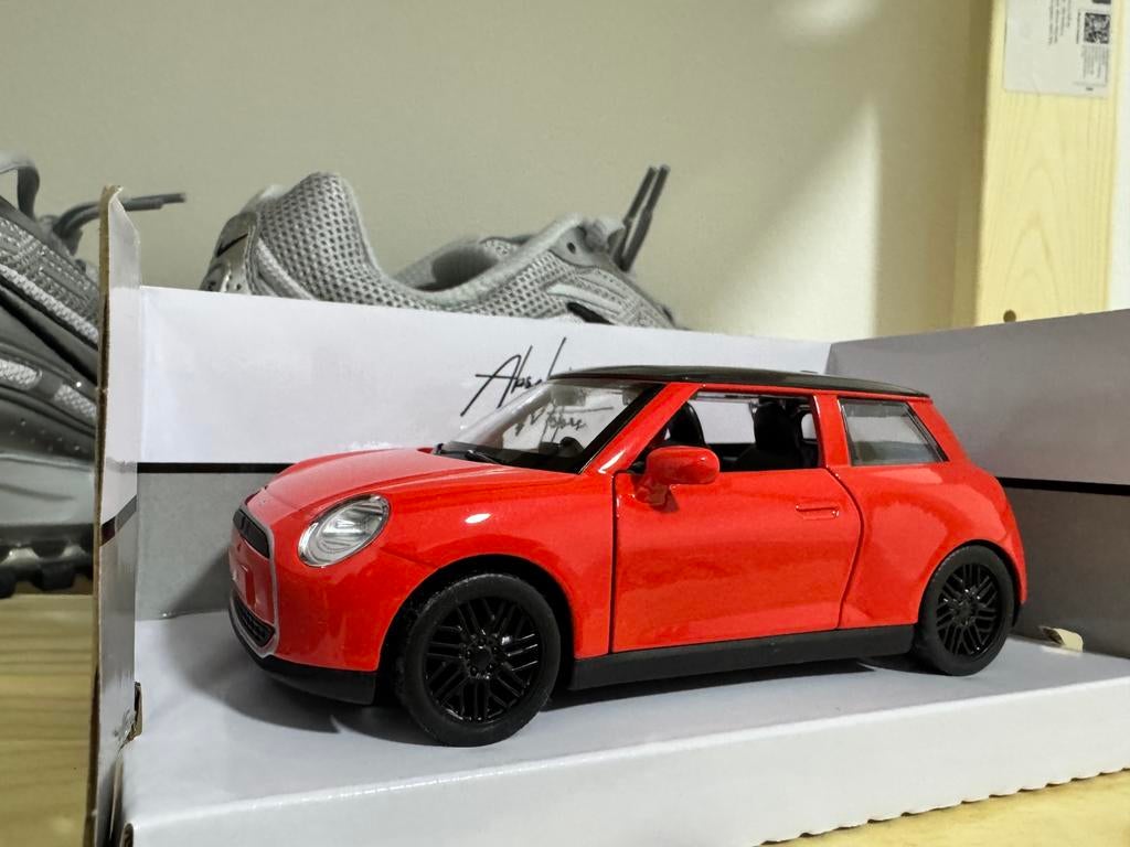 Mini cooper diecast 1:24 nieuw, Hobby en Vrije tijd, Ophalen of Verzenden, Zo goed als nieuw