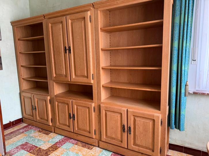BELLE ARMOIRE EN BOIS MASSIF, Maison & Meubles, Armoires | Bibliothèques, Comme neuf, Enlèvement
