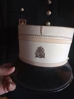 Képi et costume inspecteur de la police luxembourgeoise