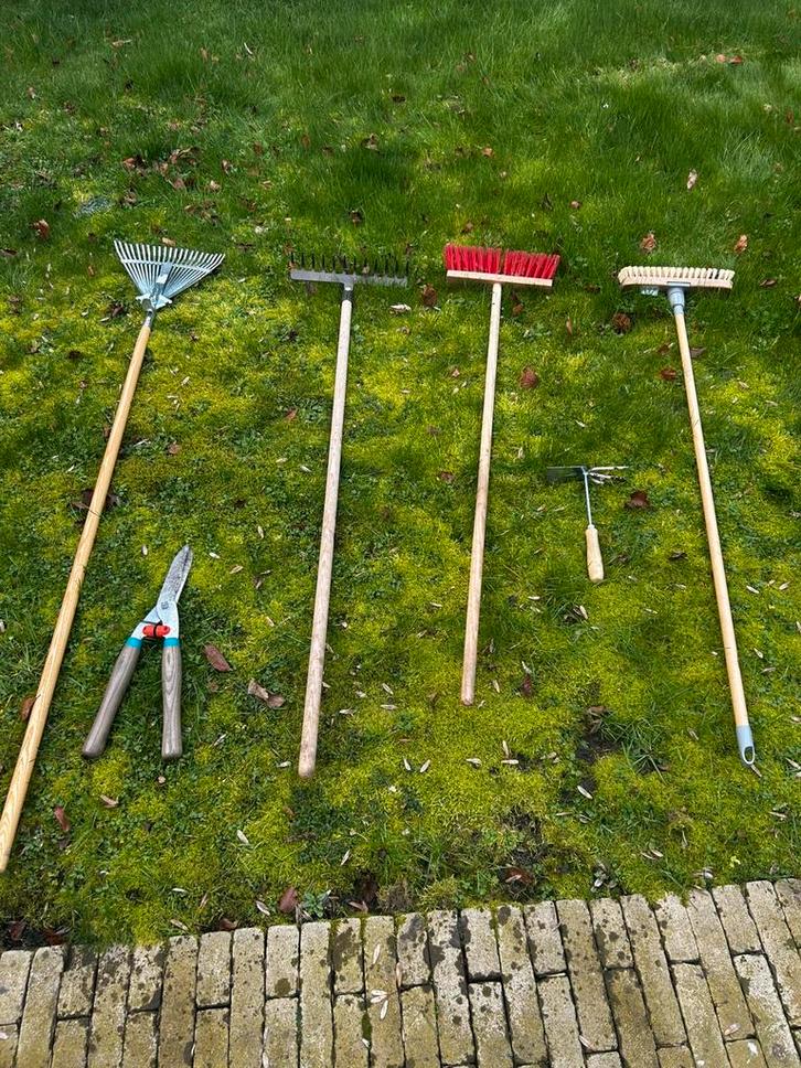 Tuingereedschap te koop – set, Tuin en Terras, Hand-tuingereedschap, Zo goed als nieuw, Overige soorten, Ophalen