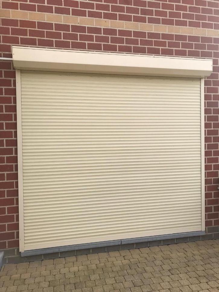 Voorzetrolluik, Doe-het-zelf en Bouw, Rolluiken, Gebruikt, 200 cm of meer, 200 cm of meer, Crème ou Beige, Ophalen