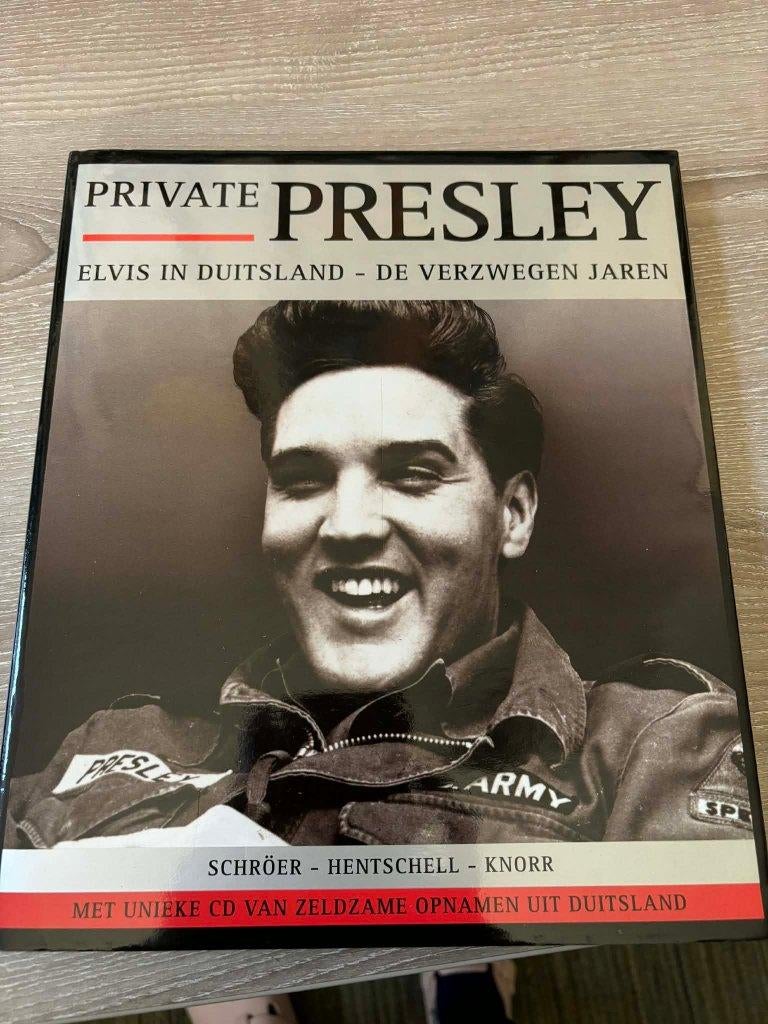 Elvis boek, private Presley, Elvis in Duitsland,  plus cd,, Livres, Musique, Enlèvement ou Envoi, Comme neuf, Artiste