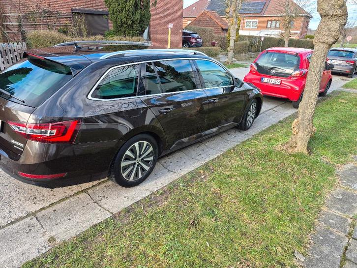 Skoda superb break, Autos, Skoda, Particulier, Superb, ABS, Caméra de recul, Airbags, Air conditionné, Alarme, Android Auto, Apple Carplay