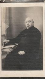 Priester Vael, Verzenden