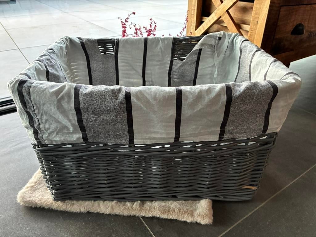 Grote rieten mand, Huis en Inrichting, Woonaccessoires | Overige, Ophalen, Gebruikt