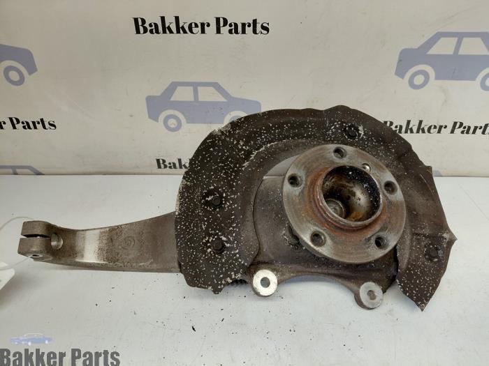 Fusee rechts-voor van een BMW 5-Serie, Gebruikt, -, -, 3 maanden garantie