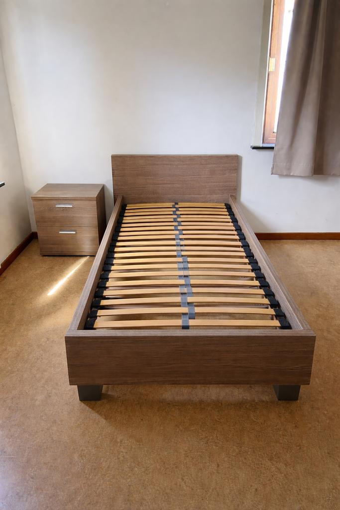 Eenpersoonskamer, Ophalen, Gebruikt, Eenpersoons