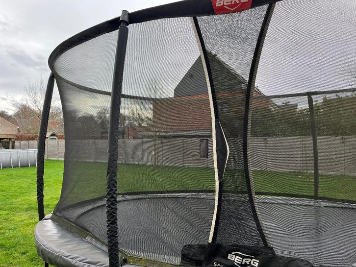 Trampoline BERG Grand Champion 520 AirFlow, Enfants & Bébés, Jouets | Extérieur | Trampolines, Utilisé, Enlèvement