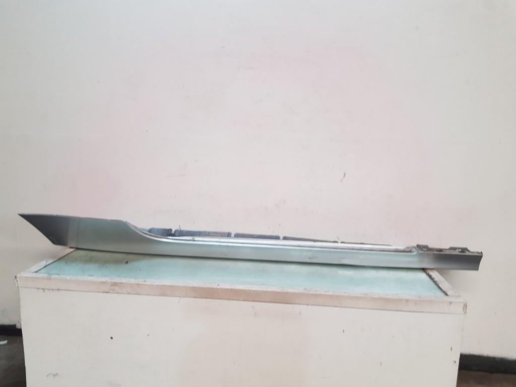 JUPE LATERALE DROIT (|A23869810009999|A2386981000|), Utilisé, Droite, Mercedes-Benz