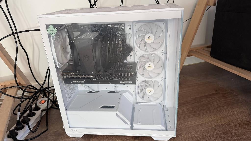 Gaming PC te koop, Ophalen, 32 GB, AMD Ryzen 5, Zo goed als nieuw