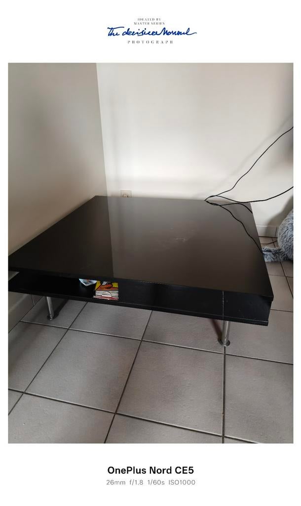 Zwart salontafel Ikea, Enlèvement