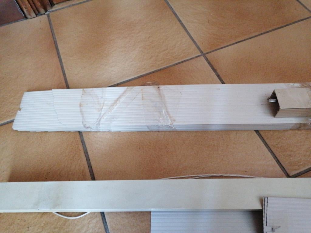 Lattes verticales, Bricolage & Construction, Enlèvement