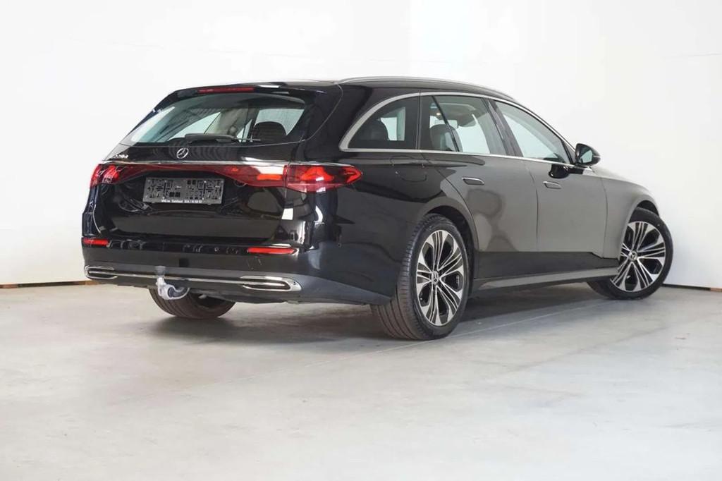 Mercedes-Benz E-Class 220 PANO DAK - TREKHAAK WEGKLAPBAAR, Autos, Mercedes-Benz, Euro 6, Entreprise, Commande vocale, Noir