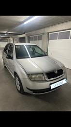Skoda Fabia 2001 850€ export marchand !, Voorwielaandrijving, Stof, Zwart, USB