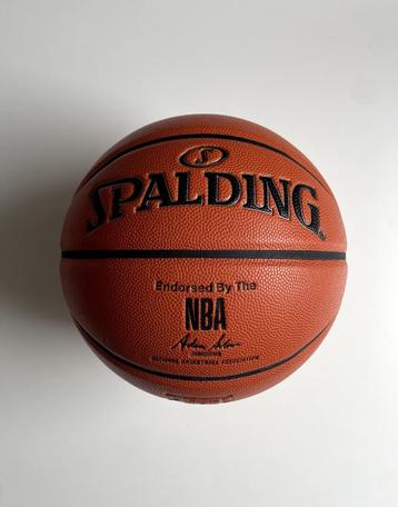 Ballon de basket Spalding & chaussures de basketball | -40%