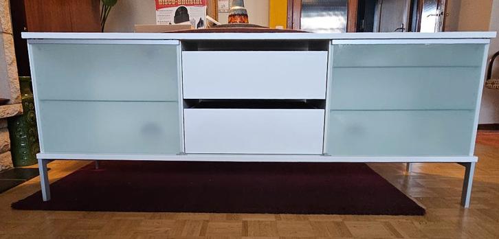 IKEA TOBO tv-meubel, Huis en Inrichting, Kasten |Televisiemeubels, Gebruikt, Minder dan 100 cm, 150 tot 200 cm, 50 tot 75 cm, Glas