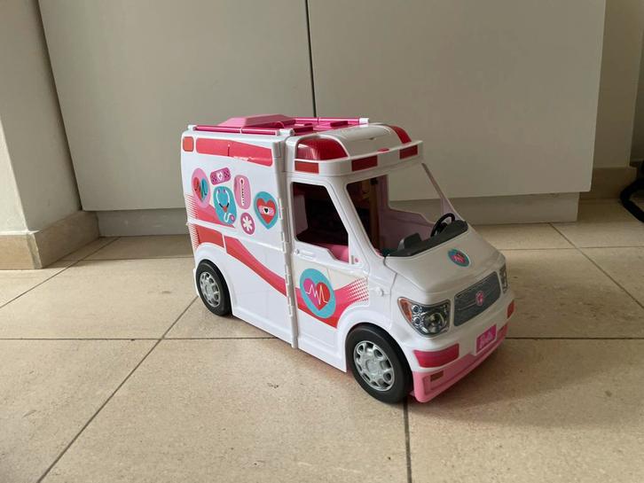 Barbie ambulance infirmière docteur gadgets outils, Enfants & Bébés, Jouets | Maisons de poupées, Utilisé, Maison de poupées, Enlèvement