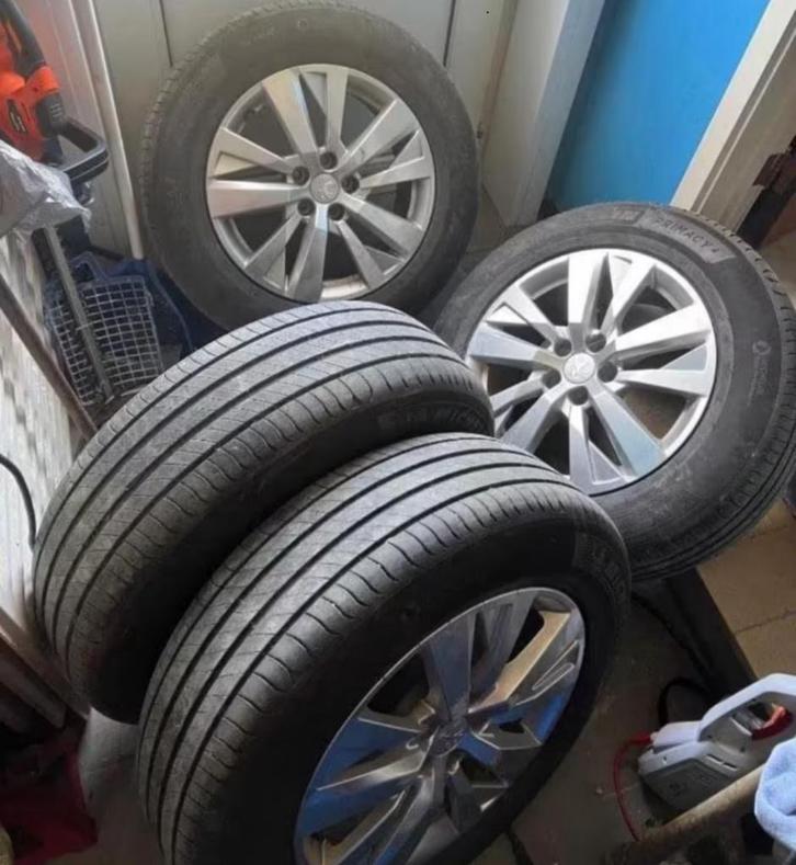 4 jantes Peugeot 3008 2021 17p Michelin primacy 4, Autos : Pièces & Accessoires, Pneus & Jantes, Jante(s), Pneus été, 17 pouces