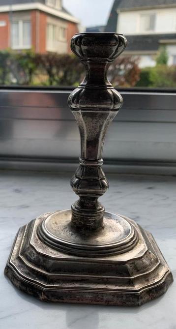 Kandelaar beschikbaar voor biedingen