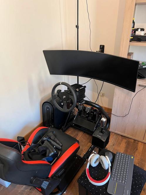 Full setup simracing Fanatec clubsport dd 12 nm, Games en Spelcomputers, Spelcomputers | Overige Accessoires, Zo goed als nieuw