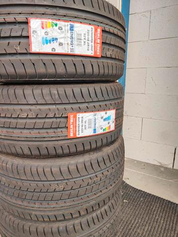 New 225/40r18 92y 70€ per stuk met plaatsen 23540r18 beschikbaar voor biedingen