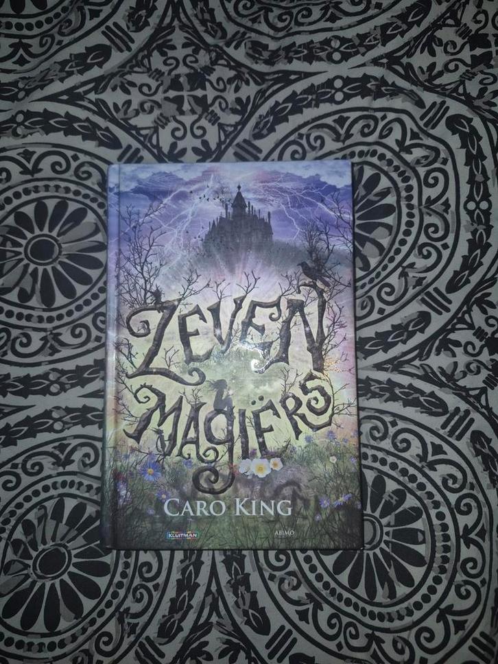 Caro King - Zeven magiërs, Boeken, Kinderboeken | Jeugd | 10 tot 12 jaar, Ophalen of Verzenden