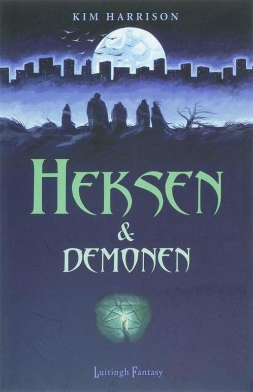 heksen en demonen, Boeken, Fantasy, Zo goed als nieuw, Ophalen of Verzenden