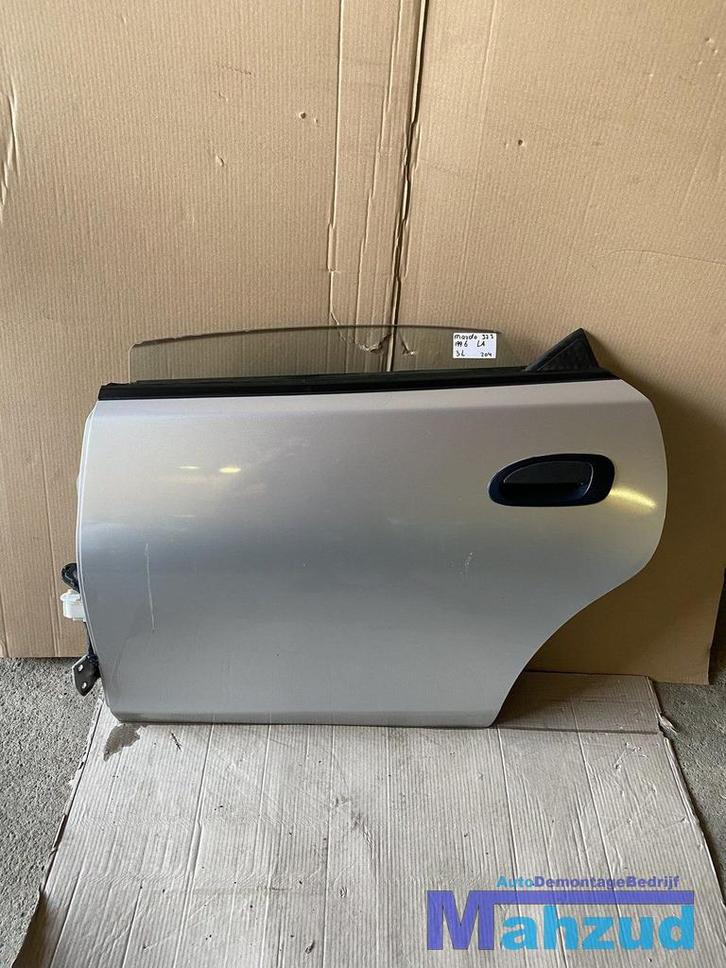 MAZDA 323 F 5 3L ZILVER GRIJS Links achter deur portier, Auto-onderdelen, Carrosserie, Deur, Mazda, Gebruikt, Ophalen of Verzenden