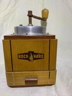 Rock Hard koffiemolen, Ophalen