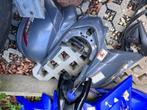 Zoek naar de Yfm 700 achterbehuizing in grijs. Negen of bijn, Motoren, Ophalen
