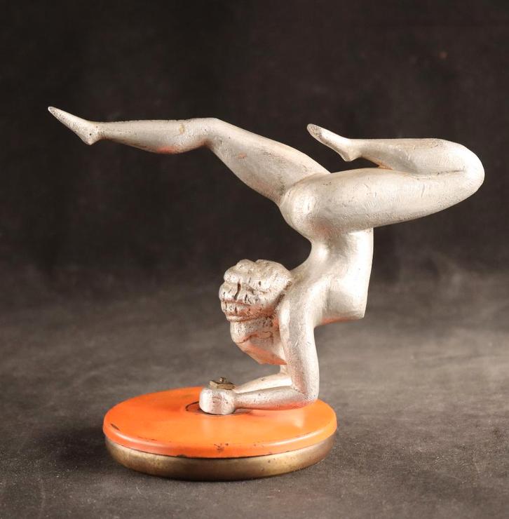 Art Deco automascotte met naakt, Antiek en Kunst, Kunst | Beelden en Houtsnijwerken, Ophalen of Verzenden