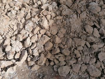 GRATIS   : puin - stabilisè - zandbrokken beschikbaar voor biedingen