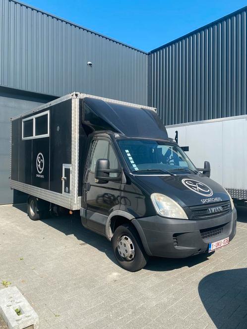 Foodtruck IVECO 3L DIESEL TE KOOP!, Auto's, Bestelwagens en Lichte vracht, Particulier, Iveco, Diesel, Handgeschakeld, Zwart, Ophalen