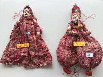 2 marionnettes anciennes d'Extrême-Orient...