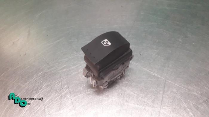 Commutateur vitre électrique d'un Renault Megane (Megane 2, Autos : Pièces & Accessoires, Tableau de bord & Interrupteurs, Renault