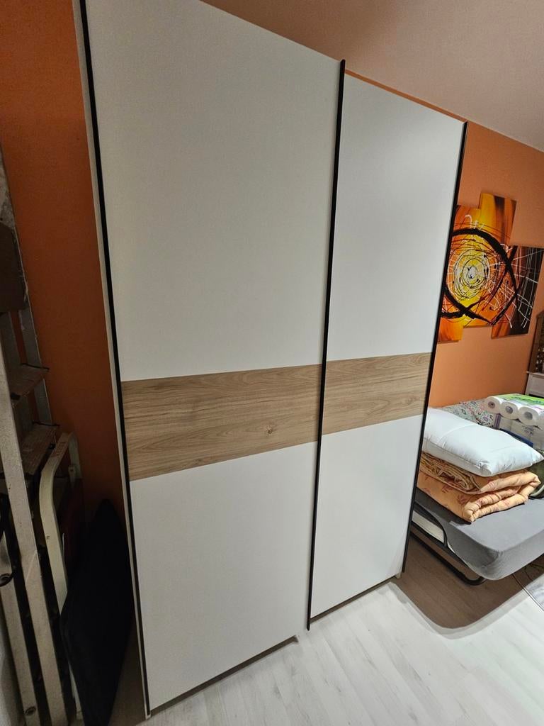 Armoire à portes coulissantes, Maison & Meubles, Armoires | Penderies & Garde-robes, Avec porte(s)